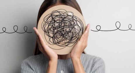 Heavy Drinkers in Women's Lives Linked to Lower Mental Health